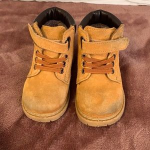 Toddler Hiking Boot size 7 (fits 2-3 year olds)